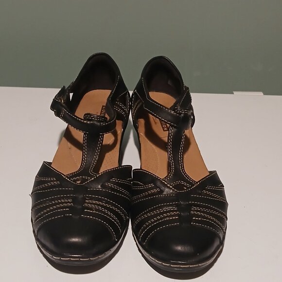 Clarks Shoes - Clarks Wendy Alto T Strap Black Sandals Women's Size 6.5